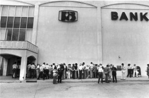 Depositors queuing outside the insolvent Penn Square Bank (1982)